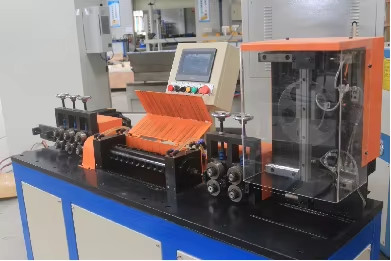 HWASHI 1.1mm-9mm Yüksek Hızlı Çelik Tel doğrultma makinesi, Otomatik döner tel düzleştirici ve kesme makinesi