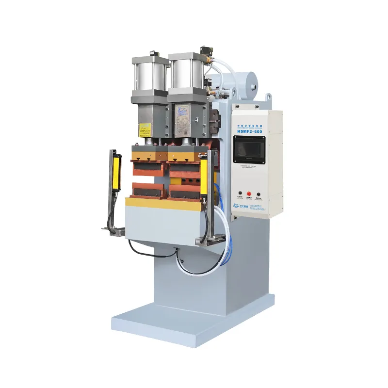 Yüksek Hızlı Sıra Kaynak Makinesi Hassas Metal Levha Birleştirme 1